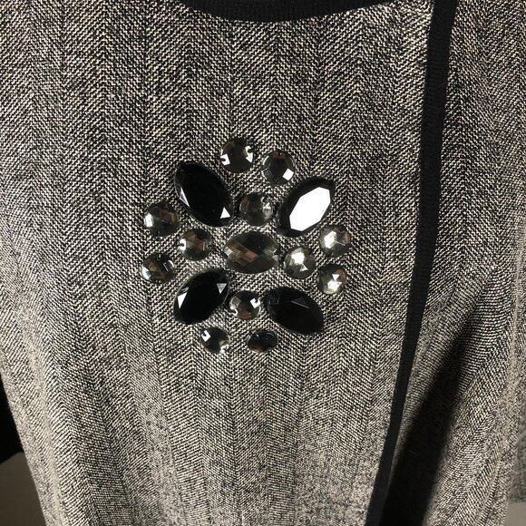 🧥 Early-2000s Newport News Jeweled Herringbone Jacket – Quiet Luxury - Picture 7 of 16